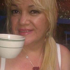 Meet your Posher, Iris